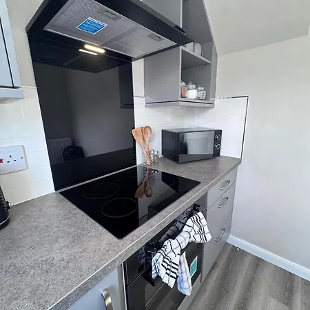 Hodgson Close, Town Centre, Free Parking *